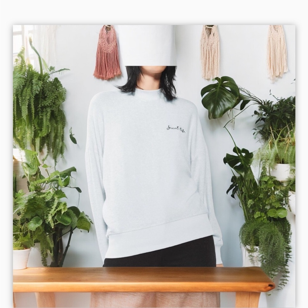 Top Shop Pale Blue Crewneck sweater -Like new “Sweetlife” Sz8 -Cozy Lake Life!☀️ - Picture 5 of 14